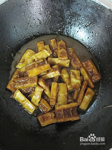 素菜也可以如此美味——酱香焖春笋