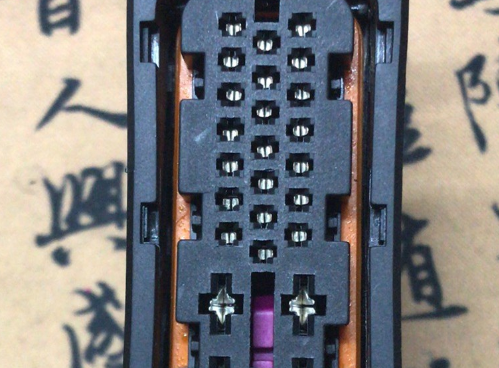 大众0am电脑插头插针定义