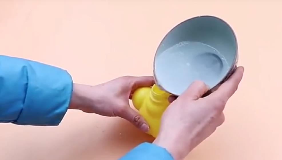 被子上的黄渍和霉斑怎么去除