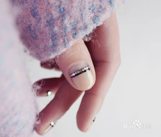 12个秋冬季指甲彩绘灵感 为你带来华丽节日气氛