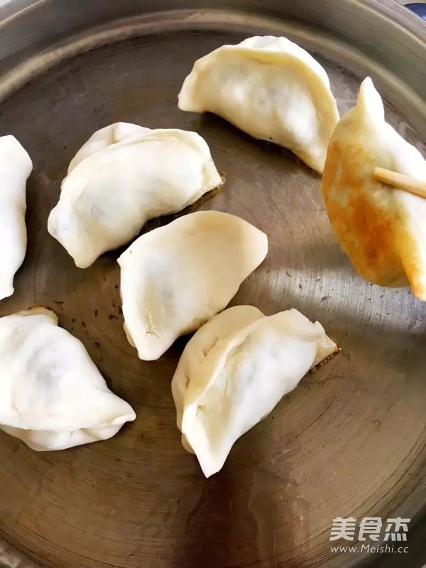 荠菜肉馅煎饺