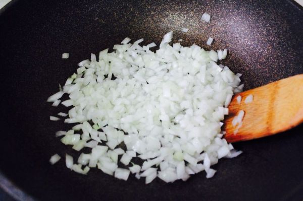 卷心菜香肠炒饭