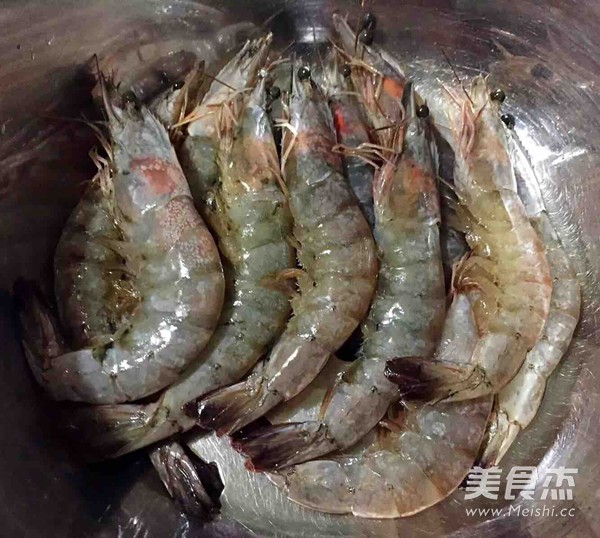 番茄㸆海虾的做法