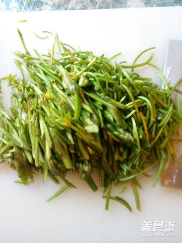 芋头炒海菜的做法