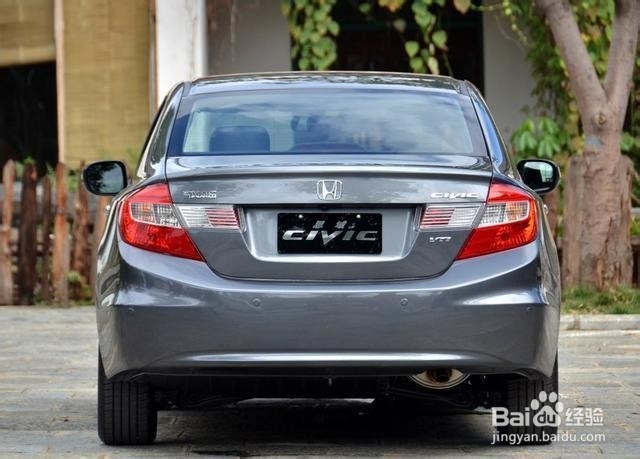 思域尾灯怎么拆