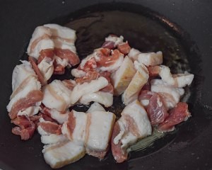 健康养生佳品茭白烧肉的做法