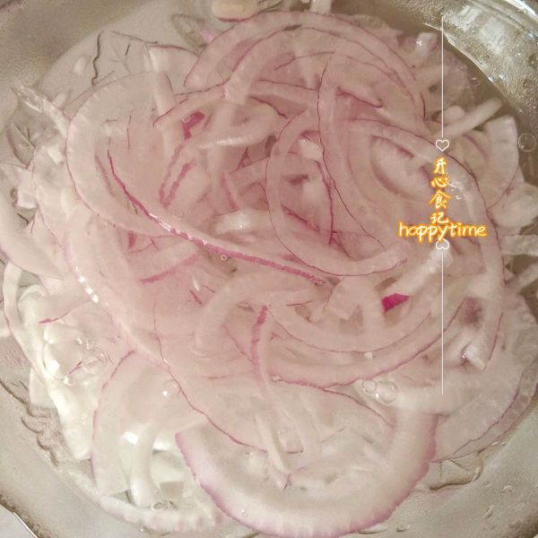 捞汁洋葱拌木耳