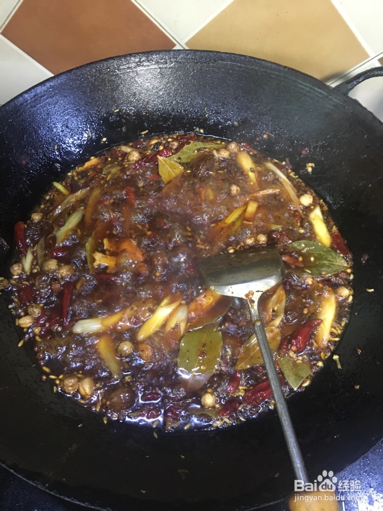 宵夜油焖小龙虾加啤酒