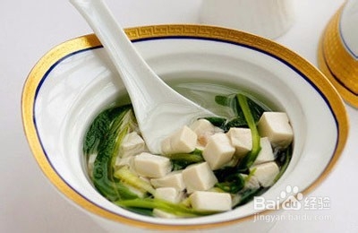 夏天降暑必备--芥菜咸蛋黄豆腐汤