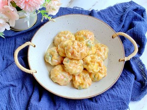 青椒火腿鸡蛋蒸包的做法