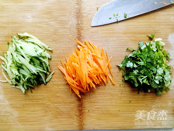 凉拌豆油皮菜谱