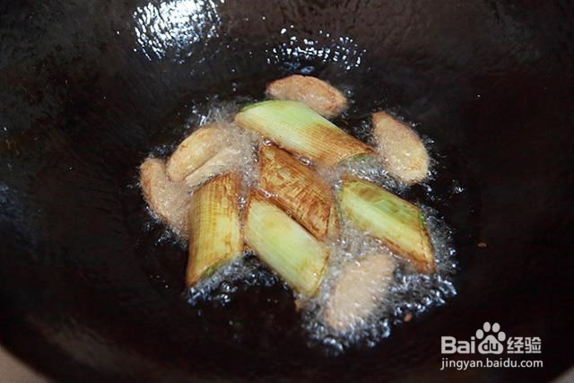 让人吃上瘾的花生腐乳辣酱猪手煲