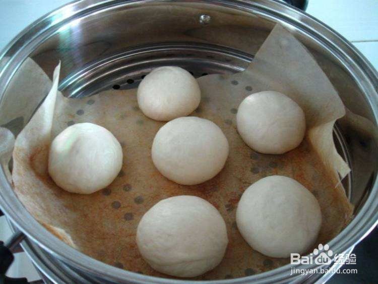 如何制作美味的油炸小馒头？