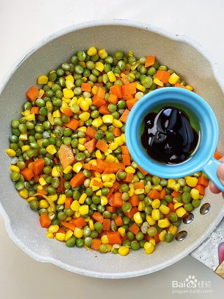 虾仁炒玉米丁的做法