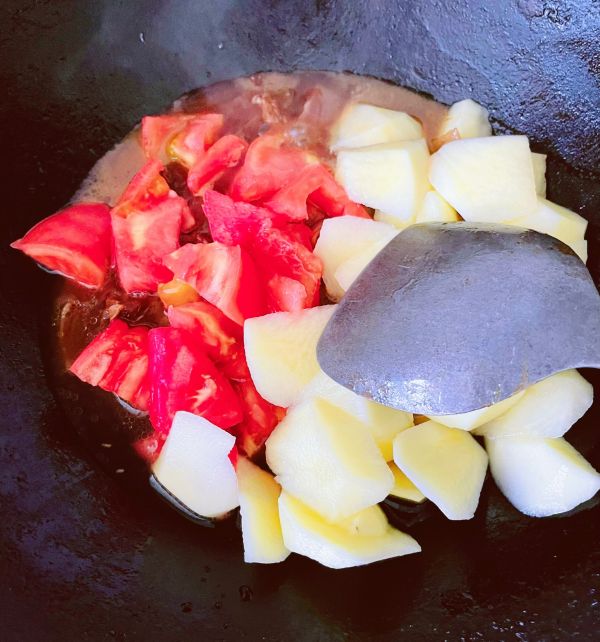 土豆番茄炖牛腩