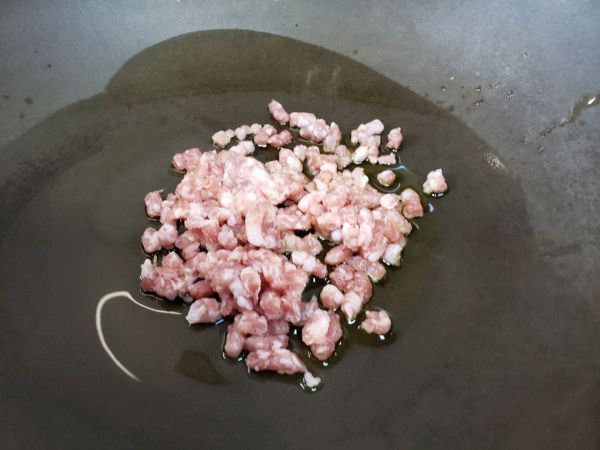 肉沫老黄瓜烧豌豆