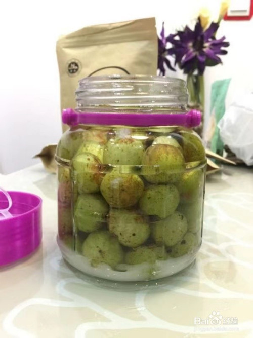 牛甘果酒的泡制方法