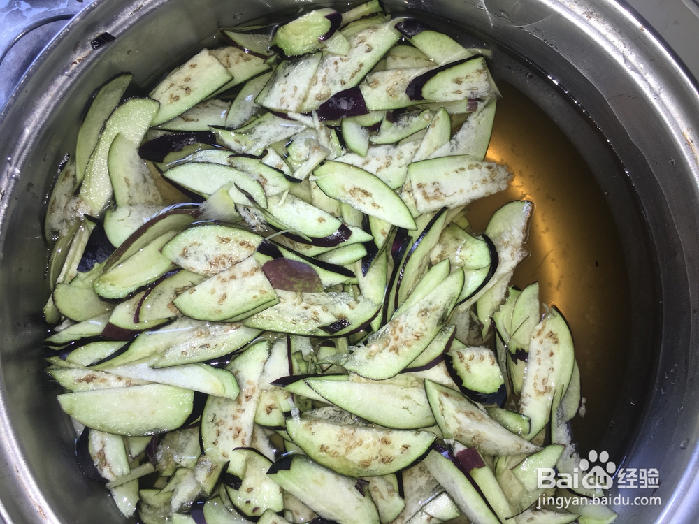 好吃到哭的酸笋茄子