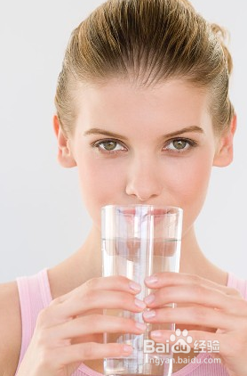 夏季喝水的小技巧