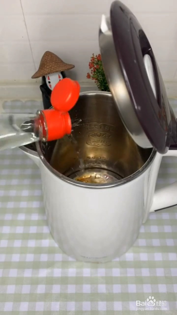 如何快速清洗热水壶水垢？