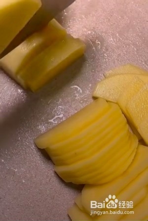 食补养生家常素菜-火腿炒土豆片