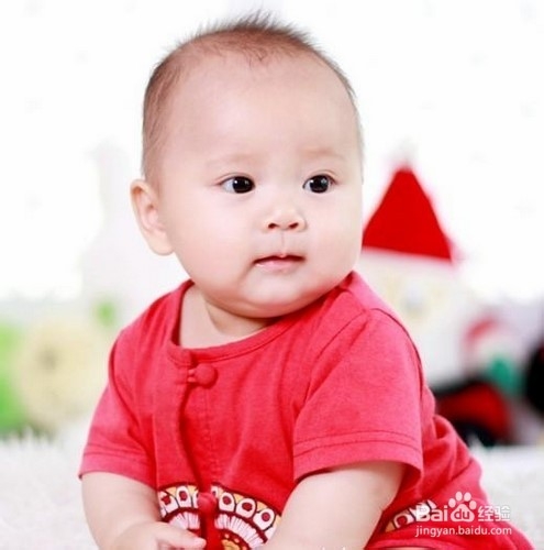 夏天到了,宝宝长痱子,用什么给宝宝洗澡……