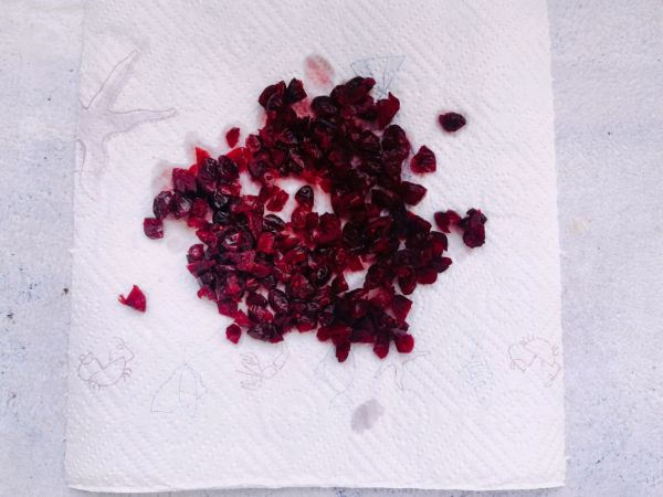 蔓越莓黑芝麻面包