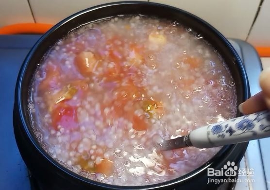 食疗养生-生津止渴,健胃养脾的番茄西米粥