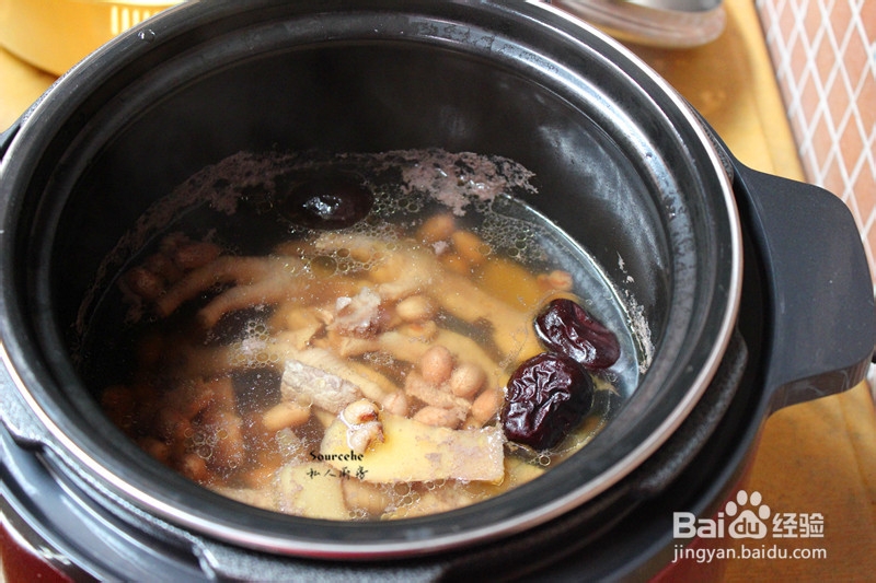 简单好吃的眉豆花生鸡爪