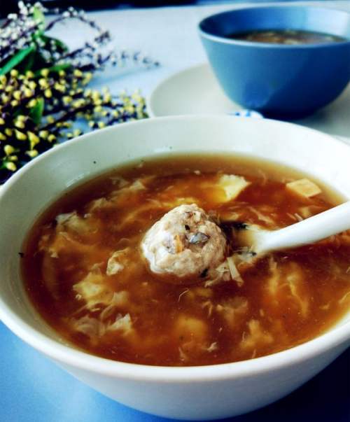黑胡椒酸辣肉丸汤