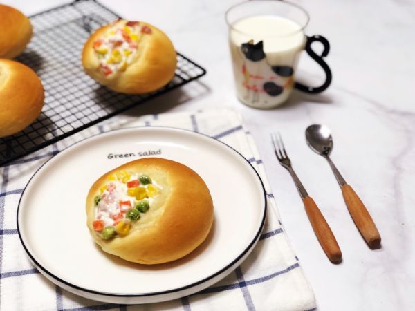 杂蔬培根沙拉面包