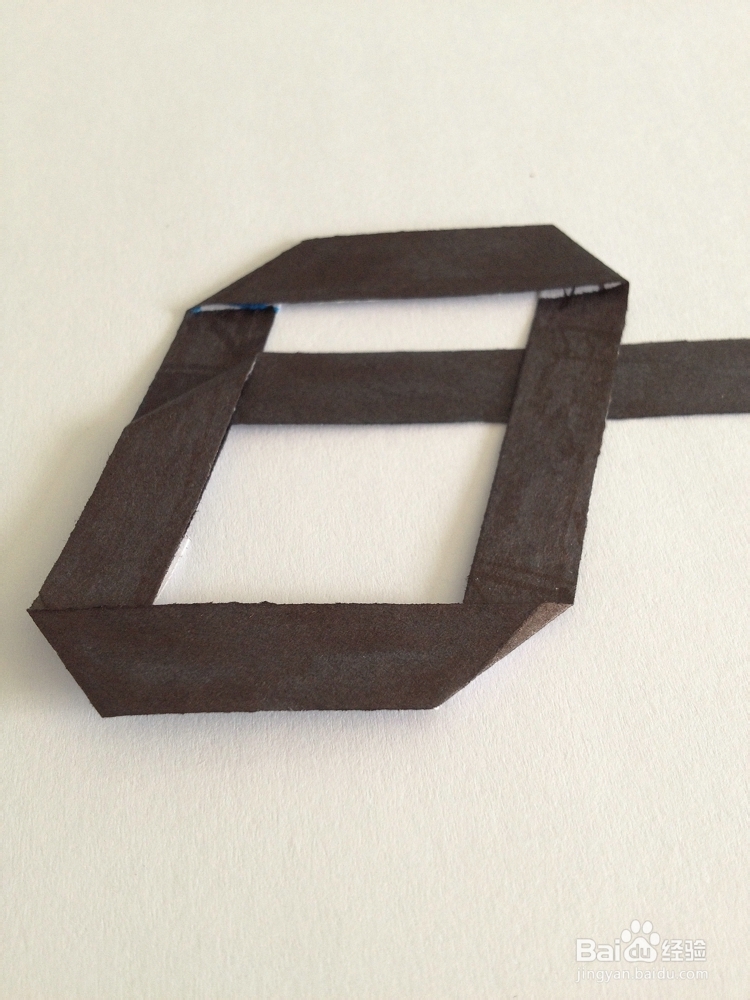 完全用纸条折出的“生日快乐”