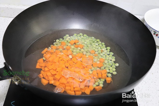 鸡胸肉炒杂蔬的做法