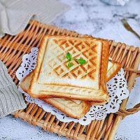 奶酪火腿鸡蛋三明治的做法