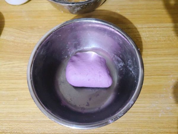 双色黑芝麻汤圆