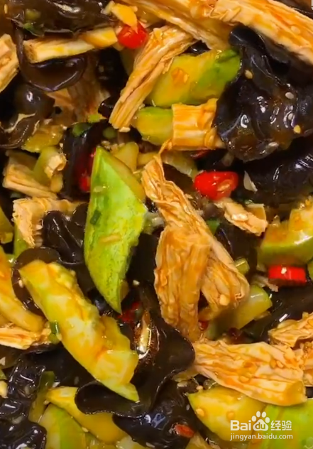 如何制作凉拌黄瓜木耳腐竹?