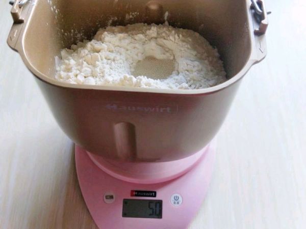 经典黑芝麻豆沙小面包