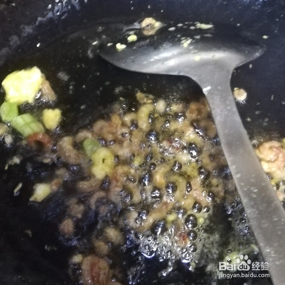 如何自制香肠蛋炒饭