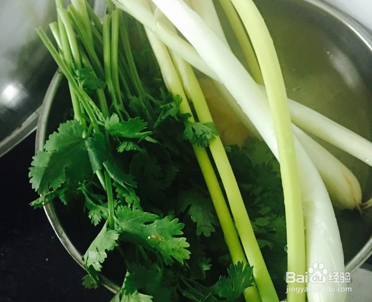 鲫鱼汤苦是怎么回事