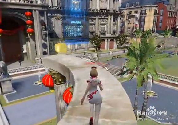 如何捡到逆战游戏主城里高处的箱子的方法