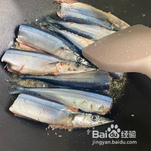 香煎秋刀鱼的美味做法