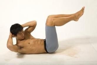 如何在家练腹肌