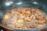 小火慢炖红烧排骨