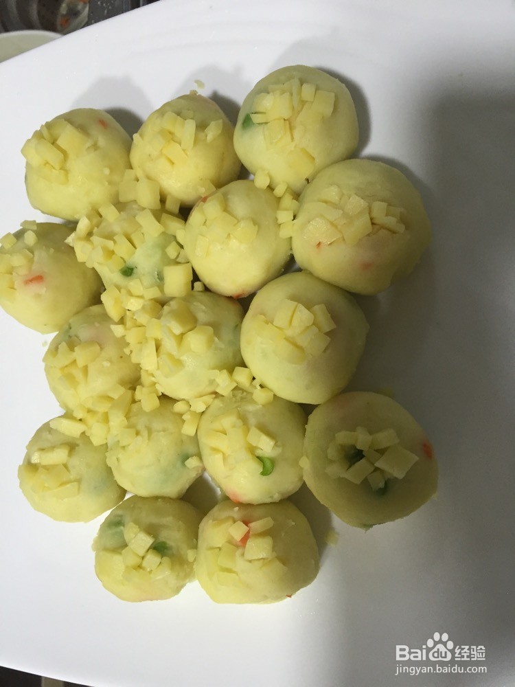 芝士虾仁土豆球的做法