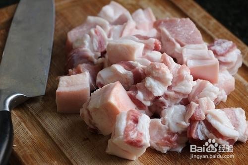 小土豆焖红烧肉怎么做