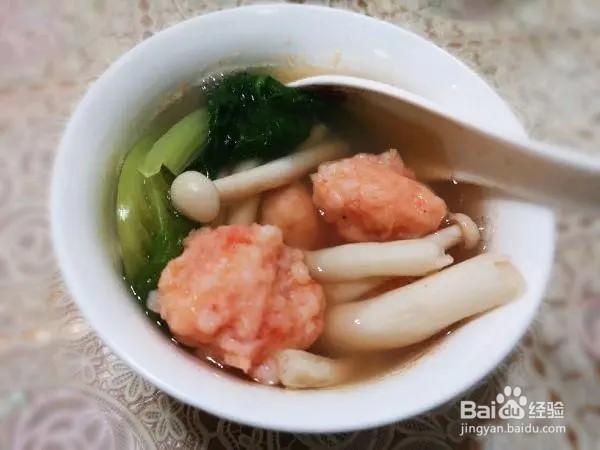 虾丸白玉菇汤
