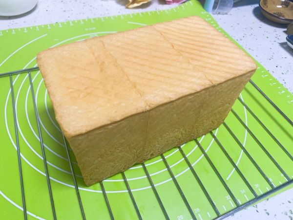 牛奶拉丝吐司面包