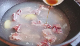 如何做莲藕炖排骨