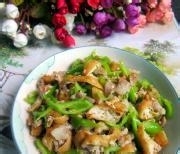 油豆腐炒肉的做法