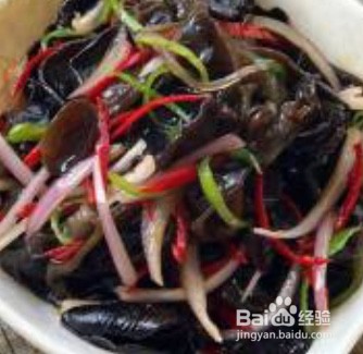 洋葱木耳凉拌菜做法